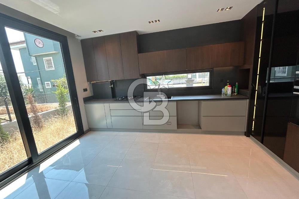 Sarıçam Çınarlı da Satılık Villa Akıllı Ev Sistemi 5+1