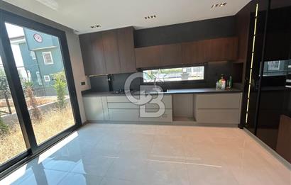Sarıçam Çınarlı da Satılık Villa Akıllı Ev Sistemi 5+1