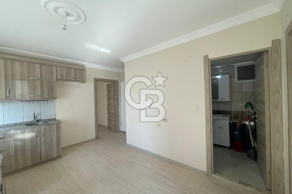SEYREK’TE CAM BALKONLU CADDEÜSTÜ 2+1 ARAKAT KİRALIK DAİRE