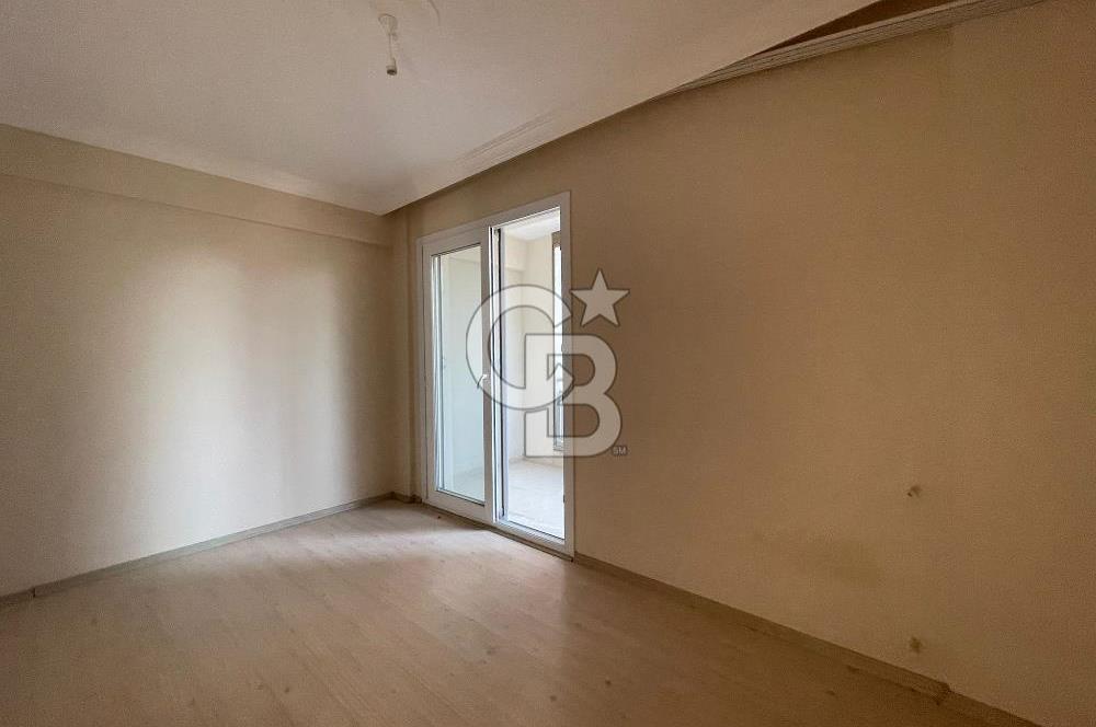 SEYREK’TE CAM BALKONLU CADDEÜSTÜ 2+1 ARAKAT KİRALIK DAİRE