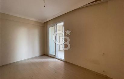 SEYREK’TE CAM BALKONLU CADDEÜSTÜ 2+1 ARAKAT KİRALIK DAİRE
