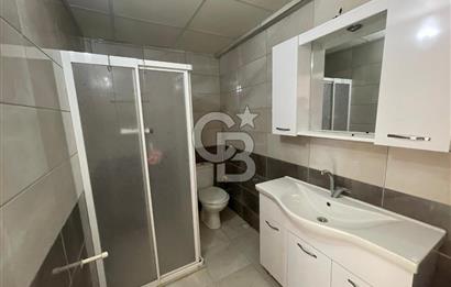 SEYREK’TE CAM BALKONLU CADDEÜSTÜ 2+1 ARAKAT KİRALIK DAİRE