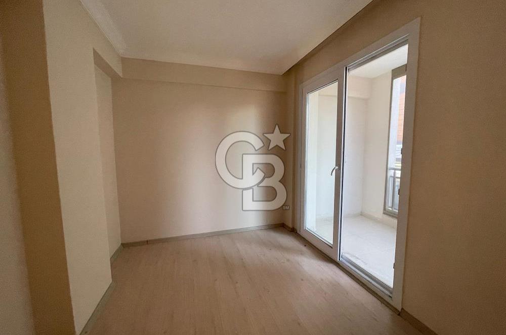 SEYREK’TE CAM BALKONLU CADDEÜSTÜ 2+1 ARAKAT KİRALIK DAİRE