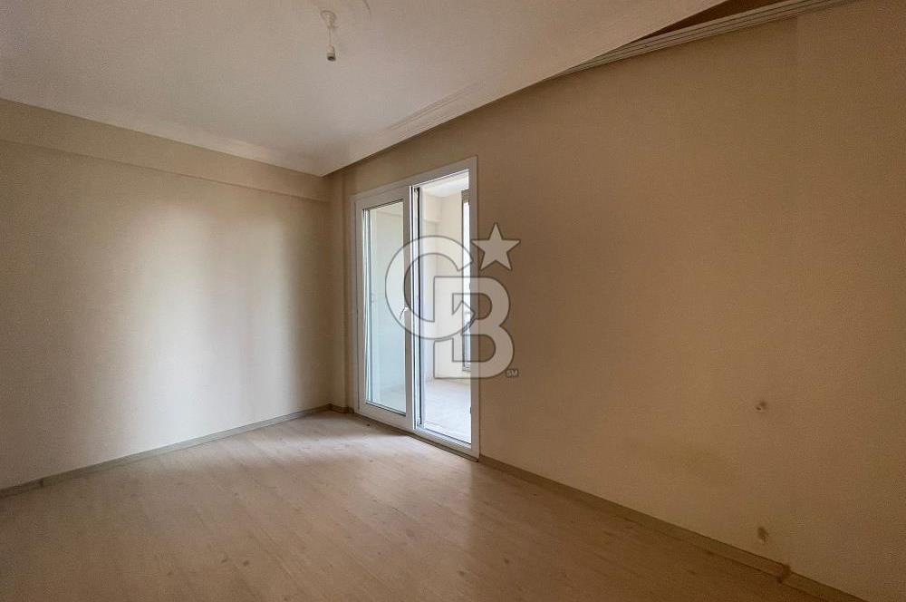 SEYREK’TE CAM BALKONLU CADDEÜSTÜ 2+1 ARAKAT KİRALIK DAİRE