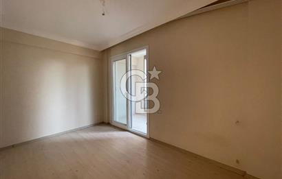 SEYREK’TE CAM BALKONLU CADDEÜSTÜ 2+1 ARAKAT KİRALIK DAİRE