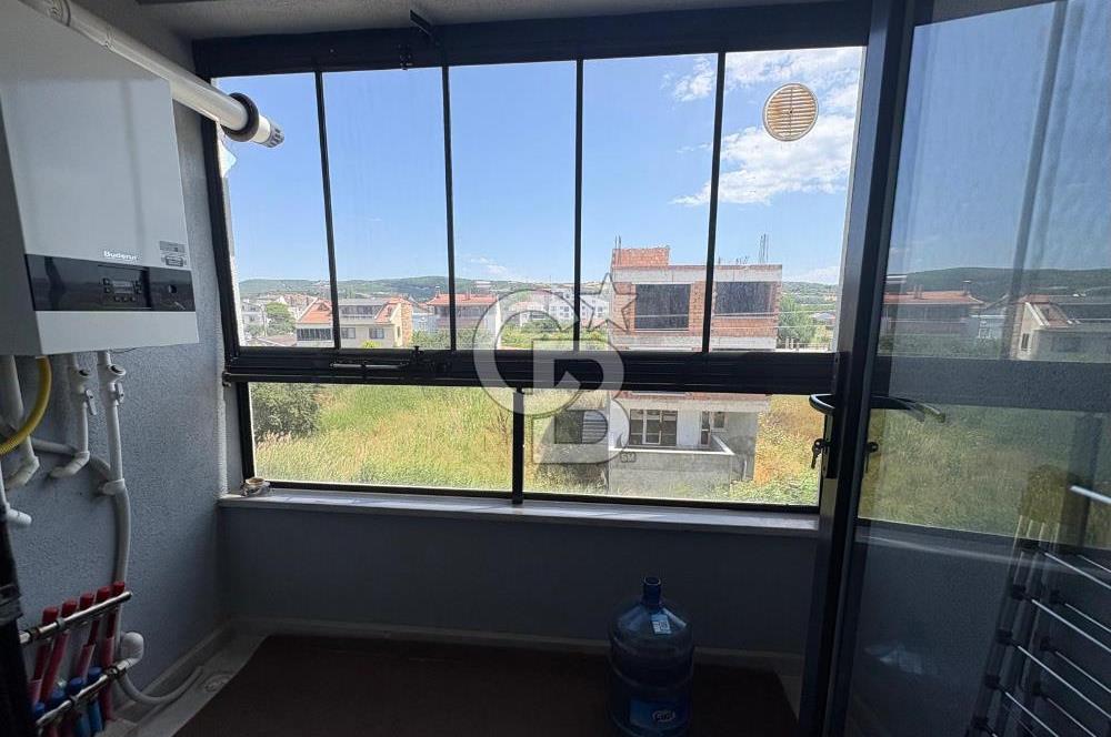 ÇANAKKALE ÇARDAK'TA DENİZ MANZARALI FULL EŞYALI 1+1 KİRALIK DAİRE