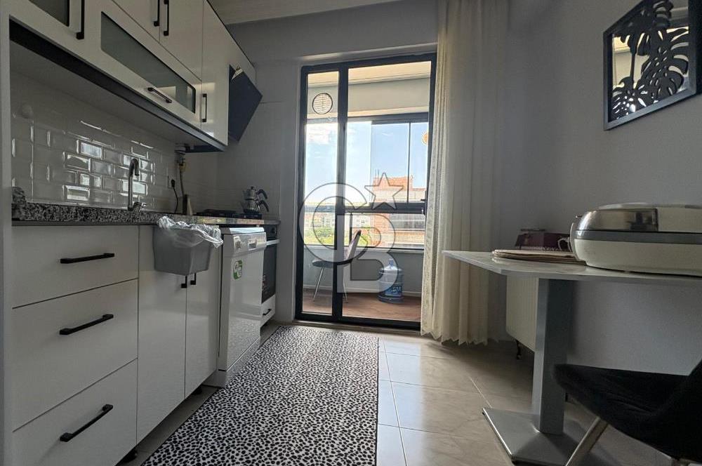 ÇANAKKALE ÇARDAK'TA DENİZ MANZARALI FULL EŞYALI 1+1 KİRALIK DAİRE