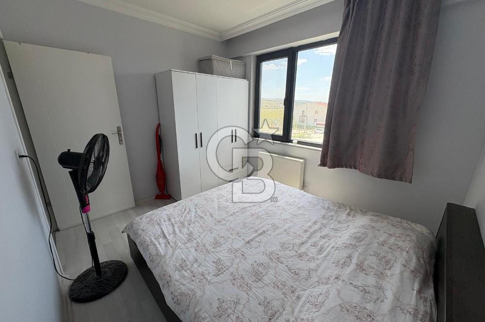ÇANAKKALE ÇARDAK'TA DENİZ MANZARALI FULL EŞYALI 1+1 KİRALIK DAİRE