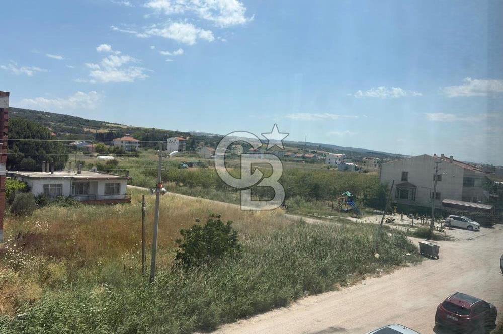 ÇANAKKALE ÇARDAK'TA DENİZ MANZARALI FULL EŞYALI 1+1 KİRALIK DAİRE