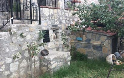 ALİAĞA AŞAĞIŞAKRAN'DA DENİZ MANZARALI TARİHİ TAŞ DUBLEKS EV