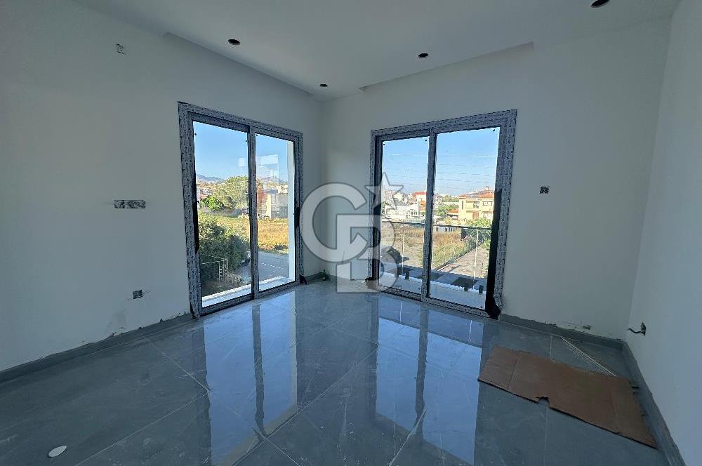 Gönyeli'de Satılık 4+1 Fırsat Tam Müstakil Havuzlu Villa !!!