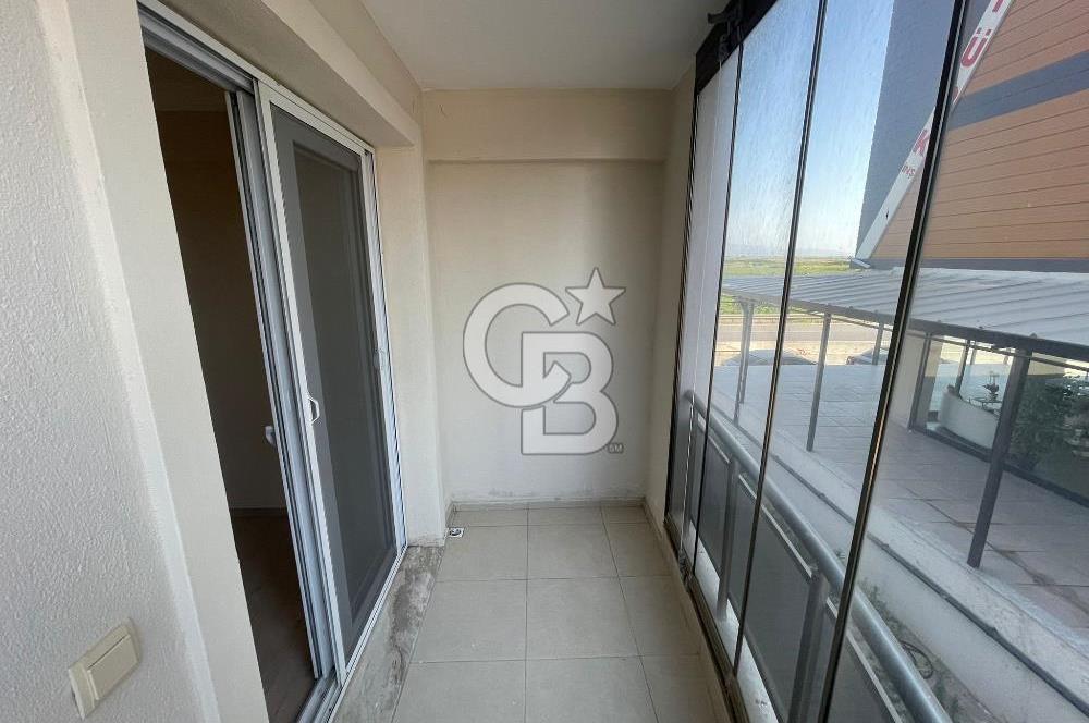 SEYREK’TE CAM BALKONLU CADDEÜSTÜ 2+1 ARAKAT KİRALIK DAİRE