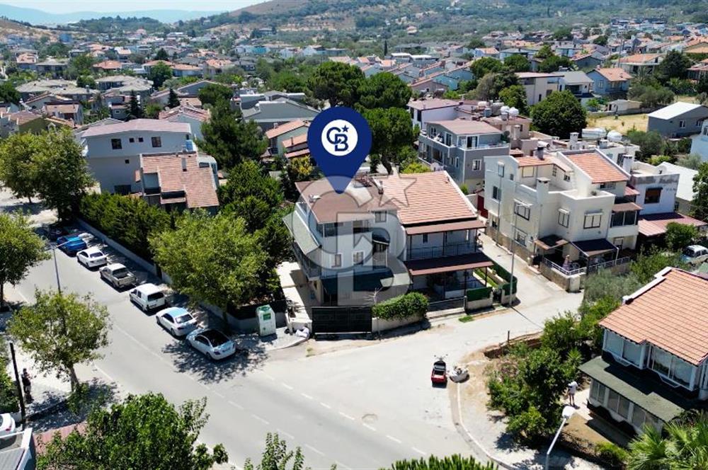 Çeşmealtında Satılık 5+1 Müstakil Villa