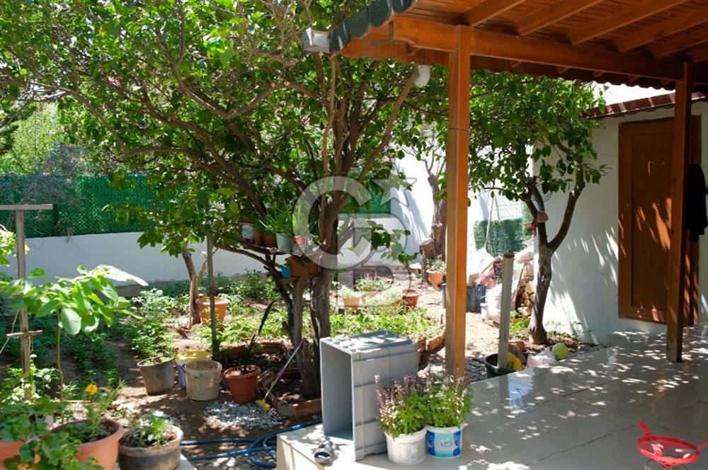 Çeşmealtında Satılık 5+1 Müstakil Villa