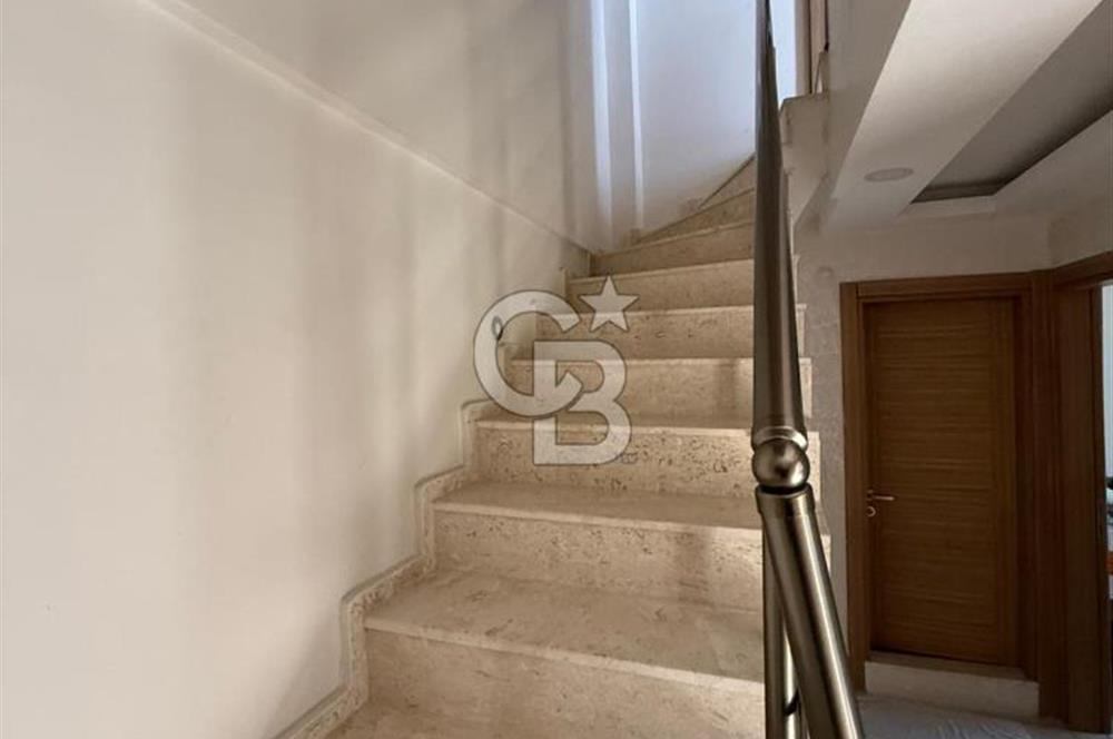 GÜMÜLDÜR FEVZİ ÇAKMAK MAHALLESİND 3+1 VİLLA