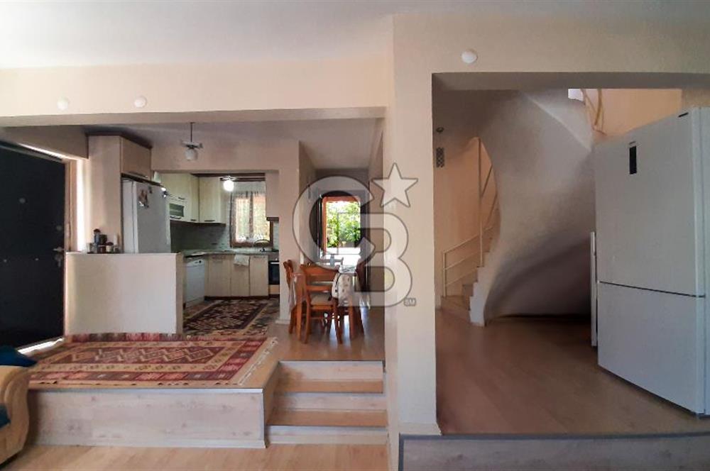 Çeşmealtında Satılık 5+1 Müstakil Villa