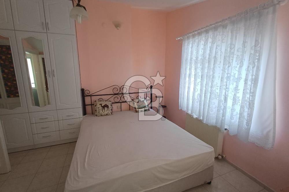 🏡 Balıkesir Edremit Narlı’da Havuzlu Sitede Geniş Tripleks Villa