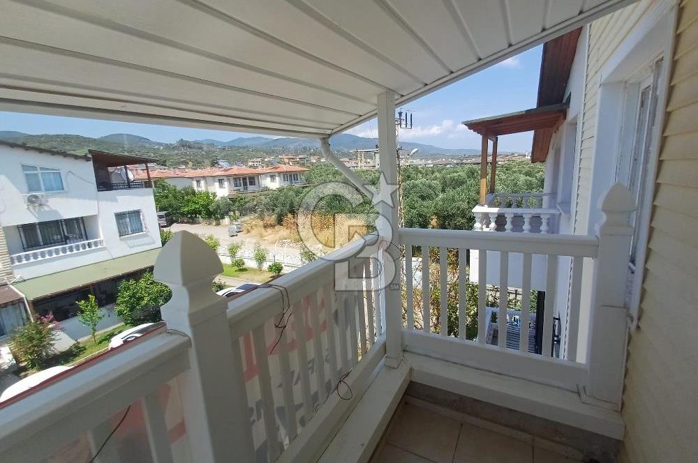 🏡 Balıkesir Edremit Narlı’da Havuzlu Sitede Geniş Tripleks Villa