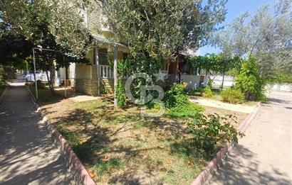 🏡 Balıkesir Edremit Narlı’da Havuzlu Sitede Geniş Tripleks Villa
