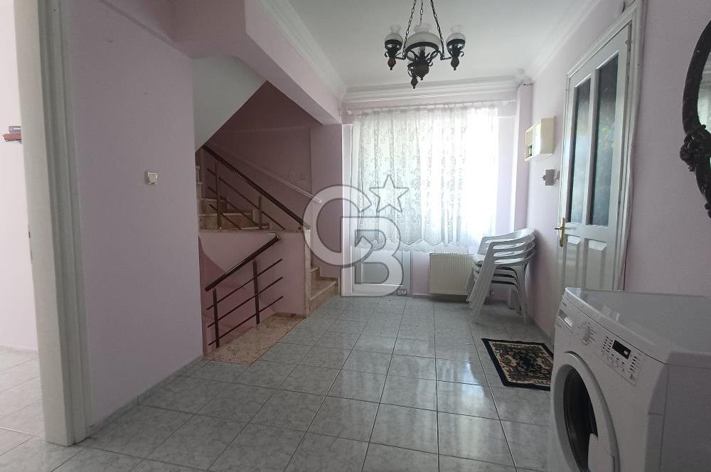 🏡 Balıkesir Edremit Narlı’da Havuzlu Sitede Geniş Tripleks Villa