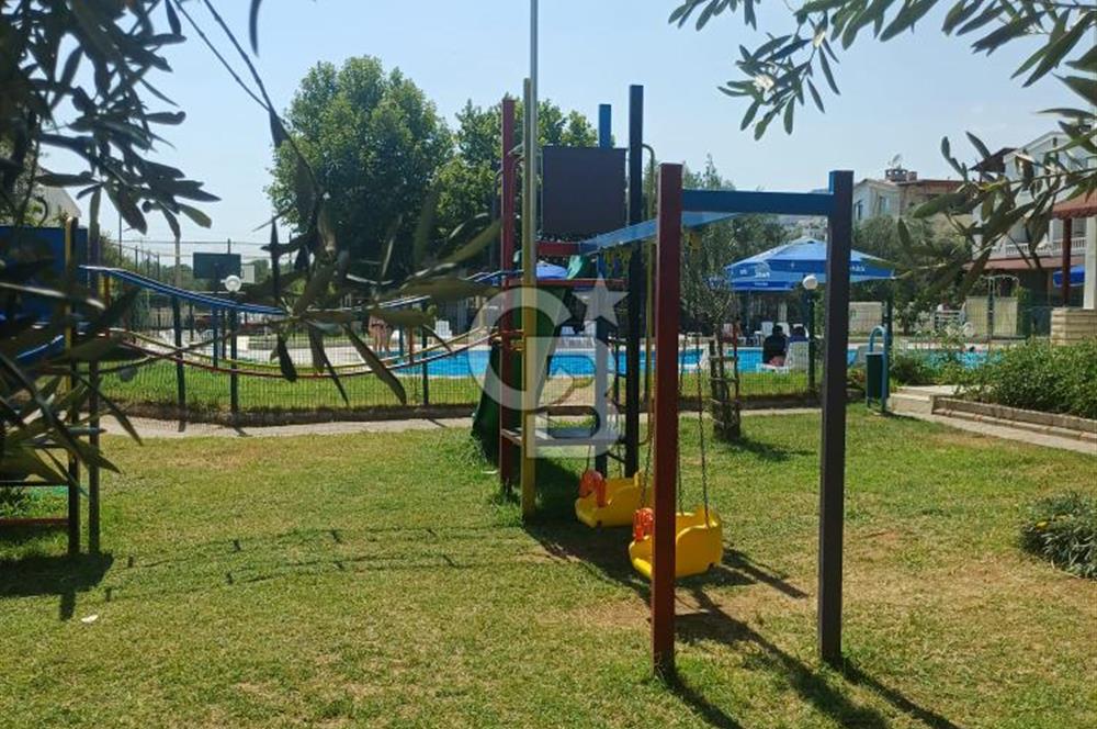 🏡 Balıkesir Edremit Narlı’da Havuzlu Sitede Geniş Tripleks Villa