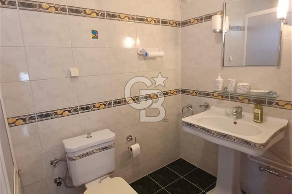 🏡 Balıkesir Edremit Narlı’da Havuzlu Sitede Geniş Tripleks Villa