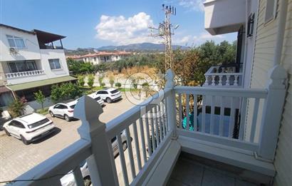 🏡 Balıkesir Edremit Narlı’da Havuzlu Sitede Geniş Tripleks Villa