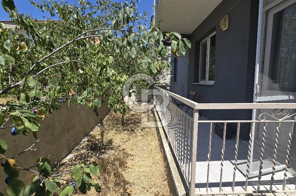 Foça Hacıveli Mahallesinde Kiralık 3+1 Kapalı Mutfak Daire