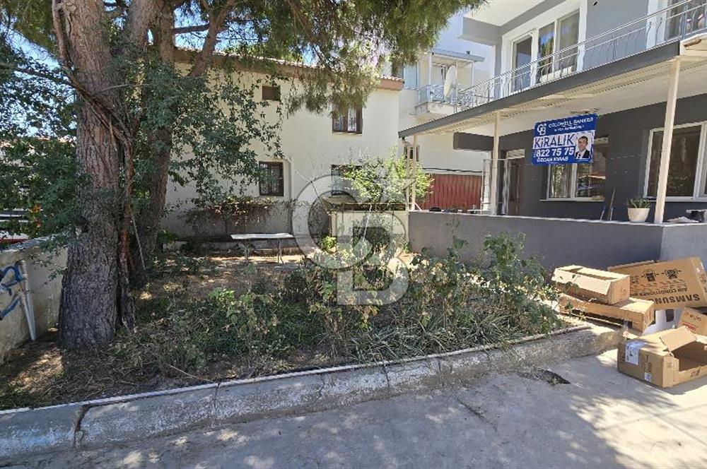 Foça Hacıveli Mahallesinde Kiralık 3+1 Kapalı Mutfak Daire