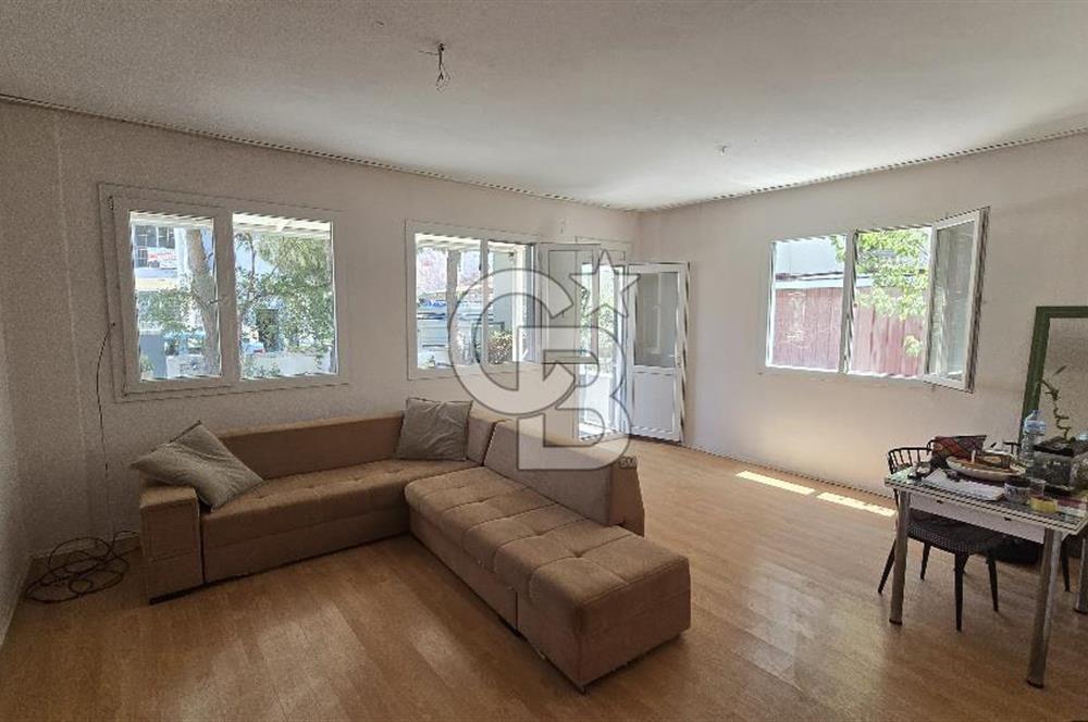 Foça Hacıveli Mahallesinde Kiralık 3+1 Kapalı Mutfak Daire