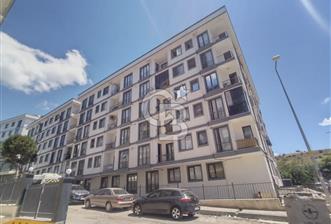 Maltepe Aydınevler 2+1 balkonlu köşe daire