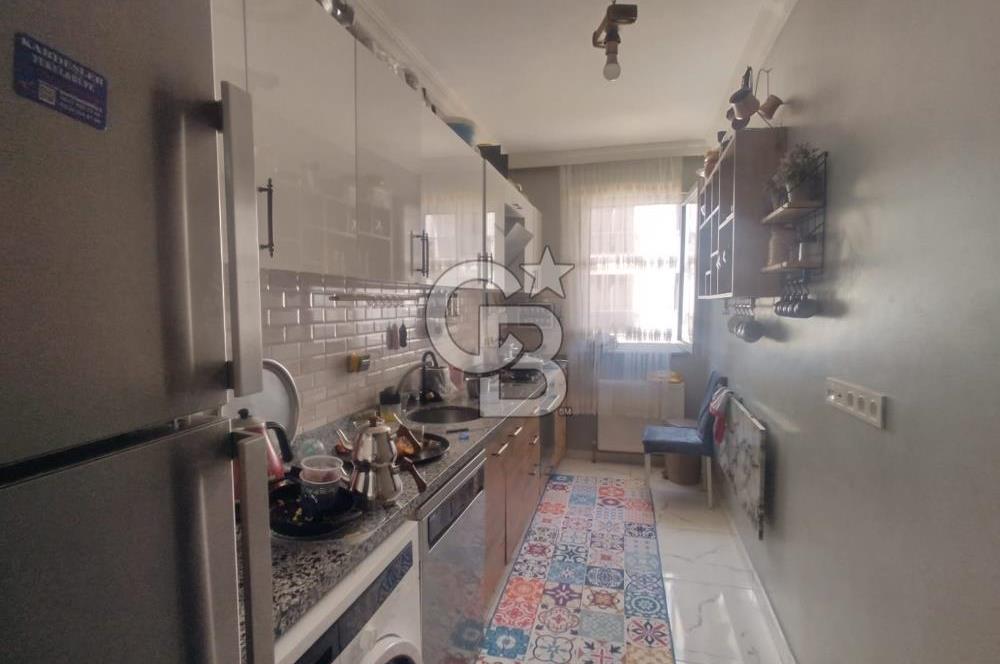 Maltepe Aydınevler 2+1 balkonlu köşe daire