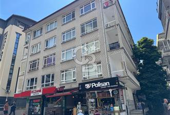 ÇANKAYA BESTEKAR SOKAKTA EŞYALI VE BAKIMLI 2+1 KİRALIK DAİRE