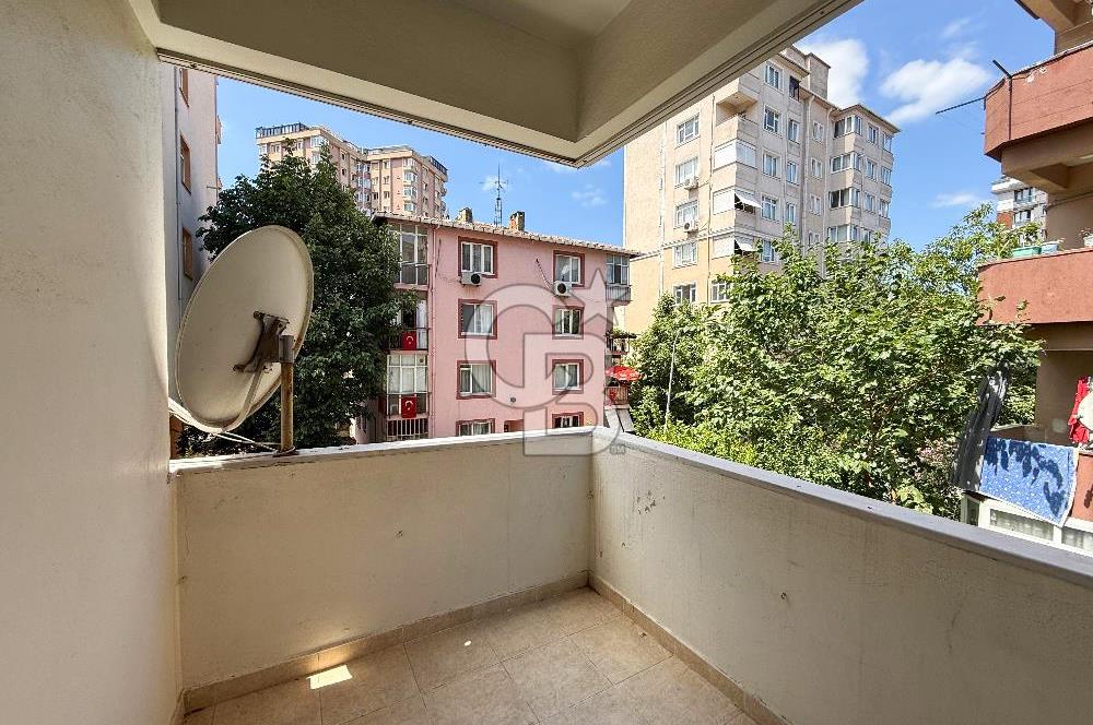 Maltepe Bağlarbaşı Mahallesinde Merkezi Konumda Geniş 3+1