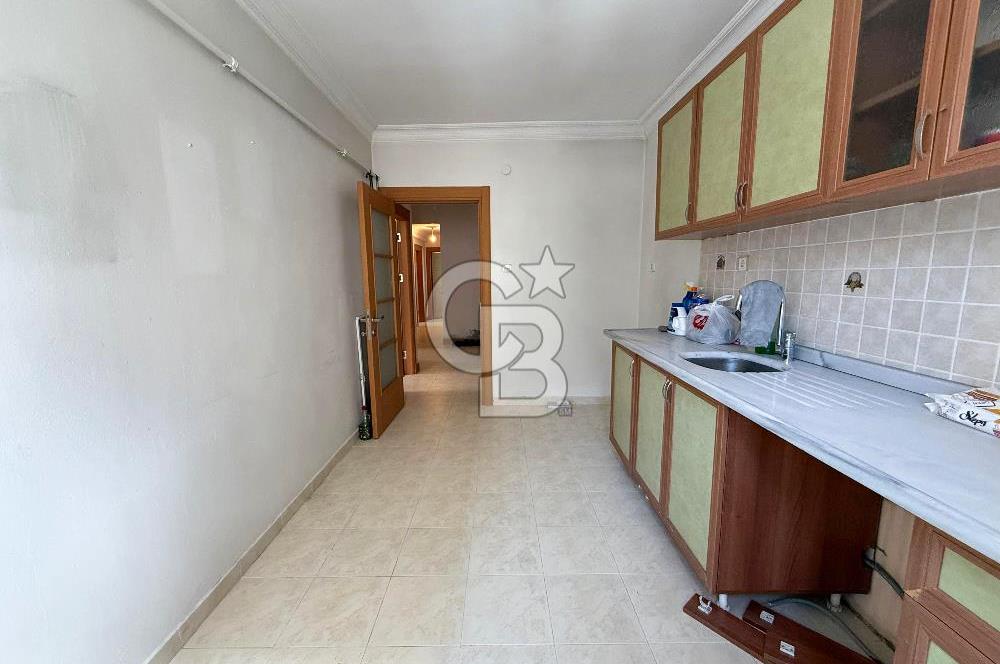 Maltepe Bağlarbaşı Mahallesinde Merkezi Konumda Geniş 3+1