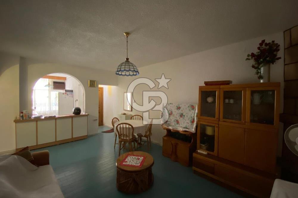 Erdemli Limonlu Denize Sıfır Tatil Sitesinde Satılık 2+1 Daire 