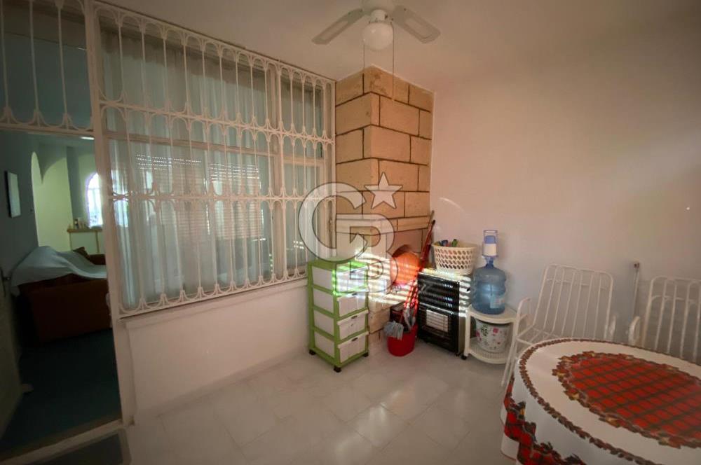 Erdemli Limonlu Denize Sıfır Tatil Sitesinde Satılık 2+1 Daire 
