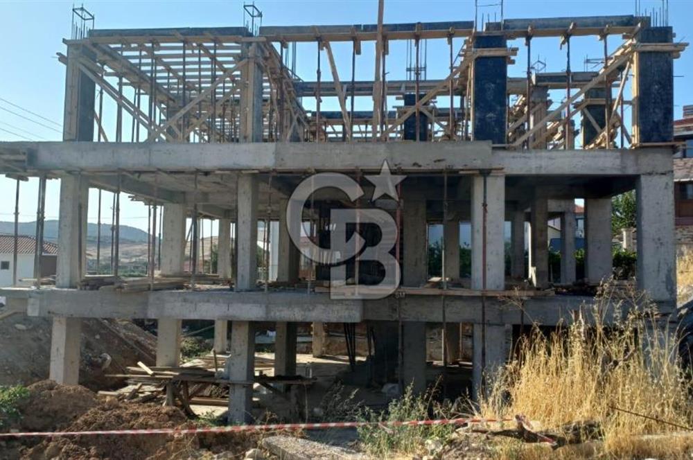 izmir Foça Bağarası'nda Lüks 3+1 Bahçe Dubleks