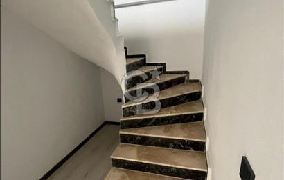 İzmir Foçada Bağarası Sitede 3+1 Bahçe Dubleks 
