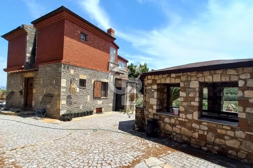 BOZCAADA DENİZ MANZARALI SATILIK MÜSTAKİL EV ve ZEYTİNLİK
