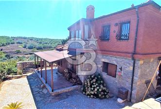 BOZCAADA DENİZ MANZARALI SATILIK MÜSTAKİL EV ve ZEYTİNLİK