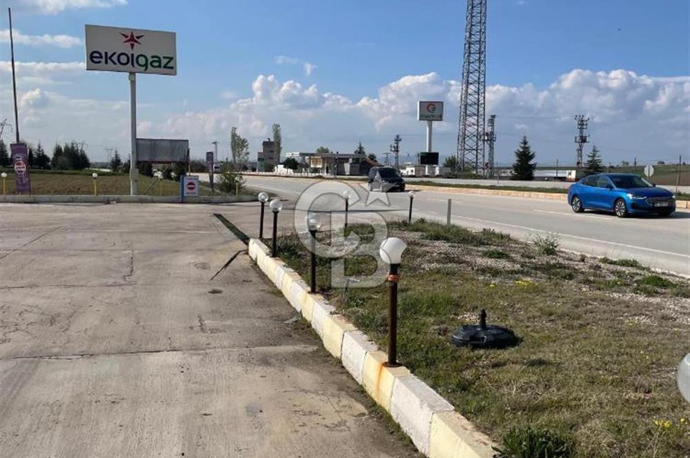 AFYON-KÜTAHYA YOLUNDA SATILIK BEYAZ BAYRAK AKARYAKIT İSTASYONU