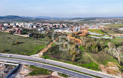 Tepeören'de 16.633 m2 Anayol Üzerinde 0,35 Emsal Arsa