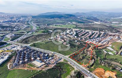 Tepeören'de 16.633 m2 Anayol Üzerinde 0,35 Emsal Arsa