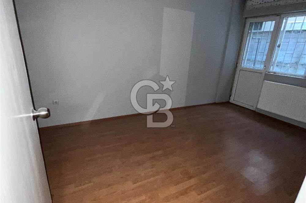 İçerenköy Mahallesinde Bahçe Terası Kullanımlı 3+1 Kiralık Daire