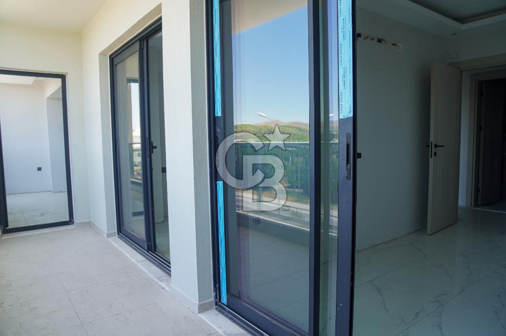 DALAMAN MERKEZ'DE HAVAALANI YOLU ÜZERİ 1+1 ULTRA LÜKS DAİRE