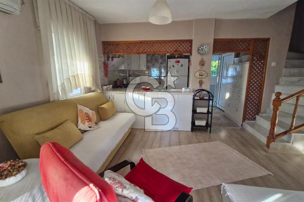Dikili sahiller altında denize yakın villa