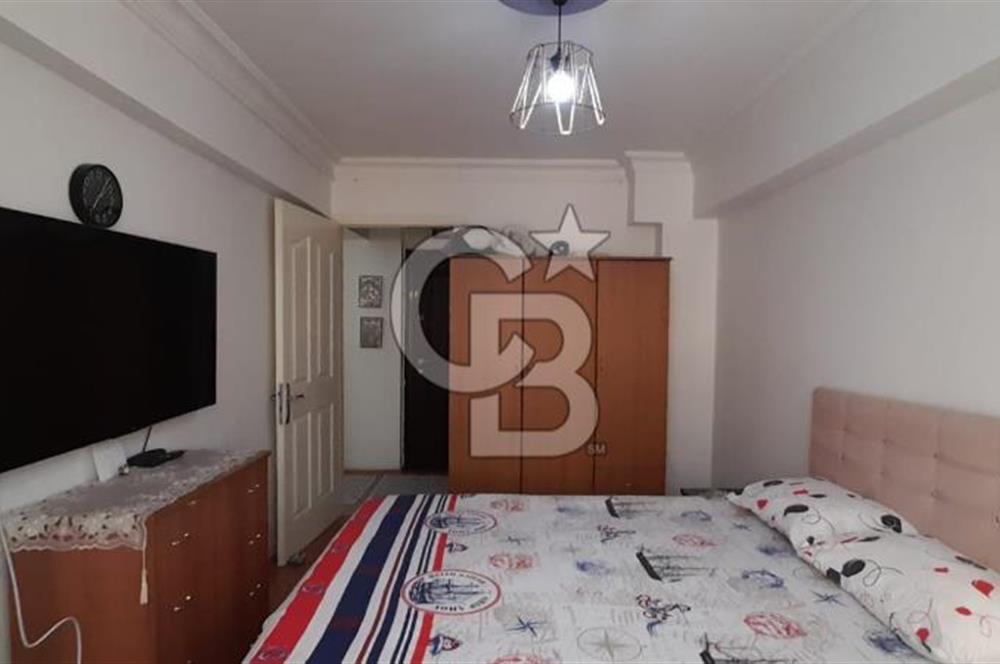 Ayvalık Armutçuk'ta Merkezi Konumda Bakımlı 3+1 Ara Kat Daire