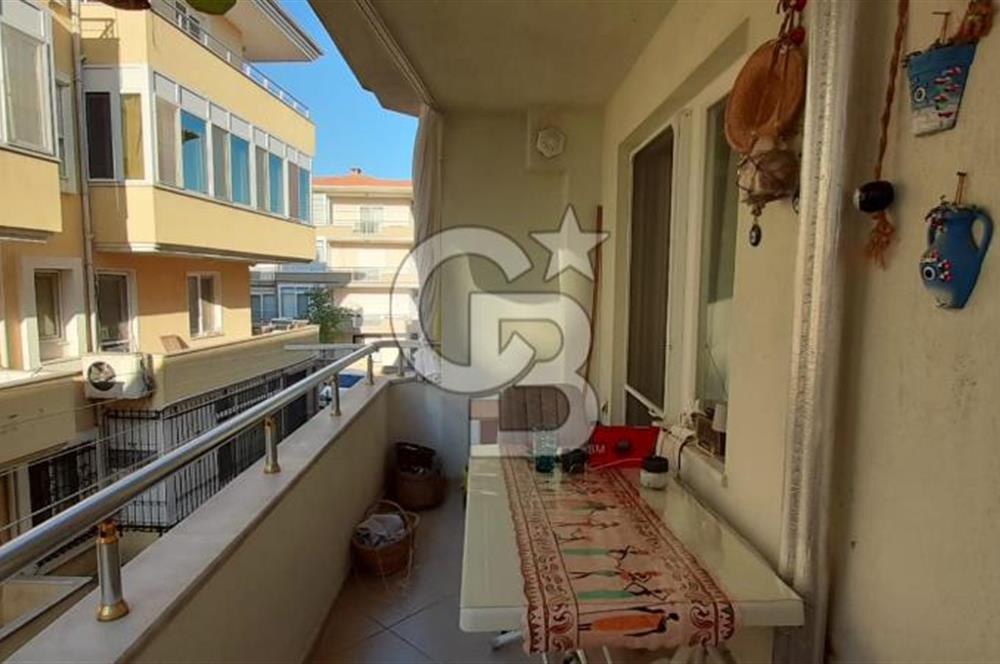 Ayvalık Armutçuk'ta Merkezi Konumda Bakımlı 3+1 Ara Kat Daire