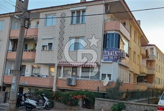 Ayvalık Armutçuk'ta Merkezi Konumda Bakımlı 3+1 Ara Kat Daire